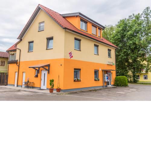 Ferienwohnungen und Zimmer Yassi