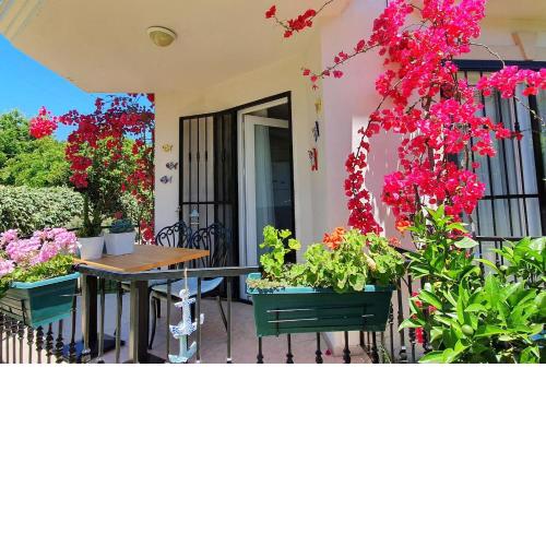 Fethiyede Havuzlu Sitede Tatil Evi