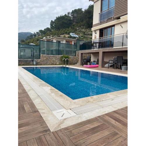 Fethiyede Müstakil Villa Havuzlu