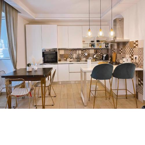 Fifi Home