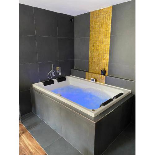 FiftyShades Apartmán s vířivkou