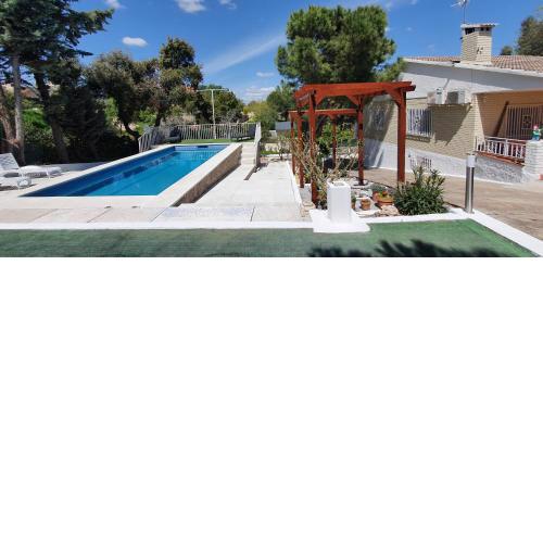 FINCA MENTRIDA