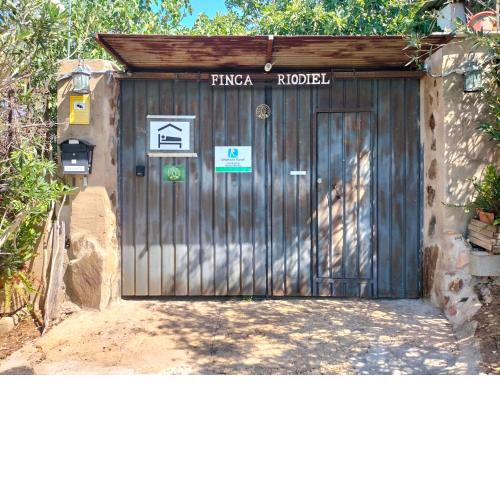 FINCA RIODIEL