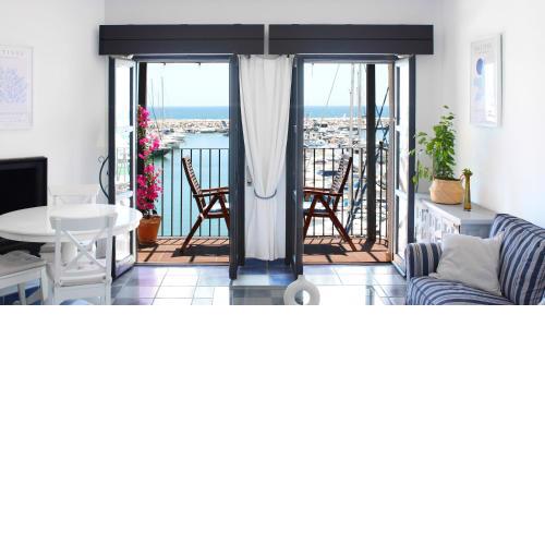 First line in Puerto Banus (Primera linea)