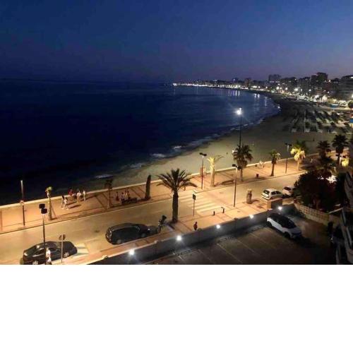 First line luxury apartment with incredible view