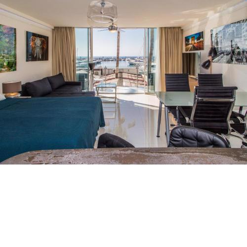 First Line P. Banus Sleeps 4