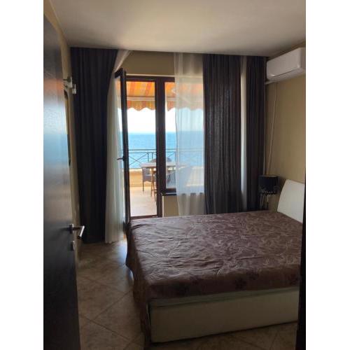 First Line Sirena Beach Apartment