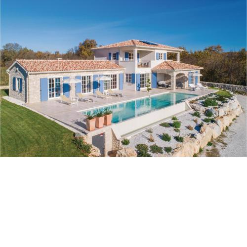 Five-Bedroom Holiday Home in Babudri