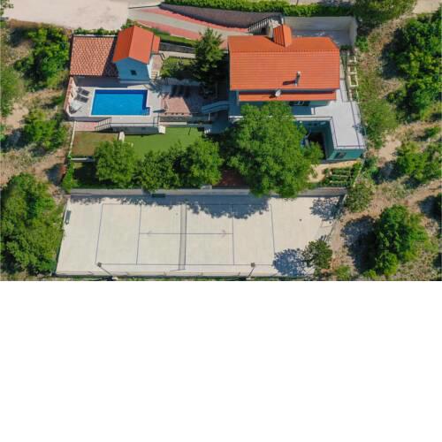Five-Bedroom Holiday Home in Poljica Imotska