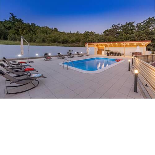 Five-Bedroom Holiday Home in Selce