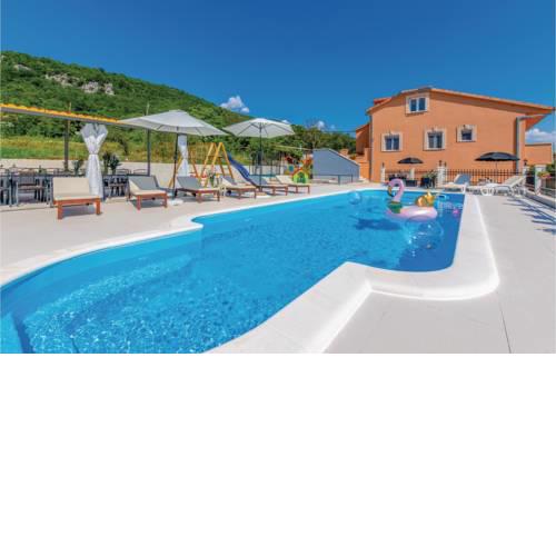 Five-Bedroom Holiday Home in Sinj
