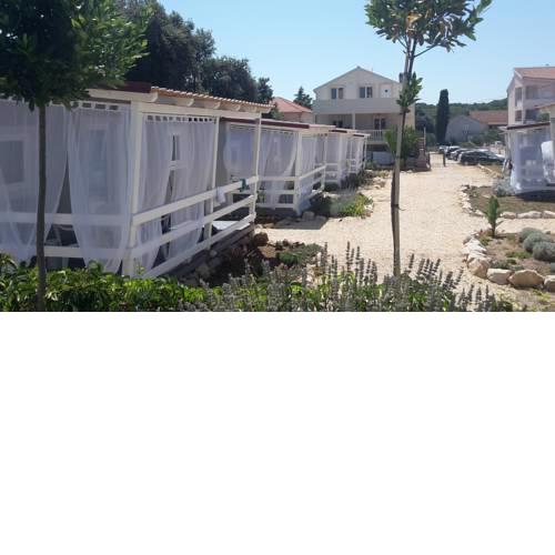 Fjaka Camp