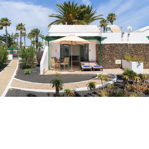 Flamingo Beach Bungalow - Casa Iris
