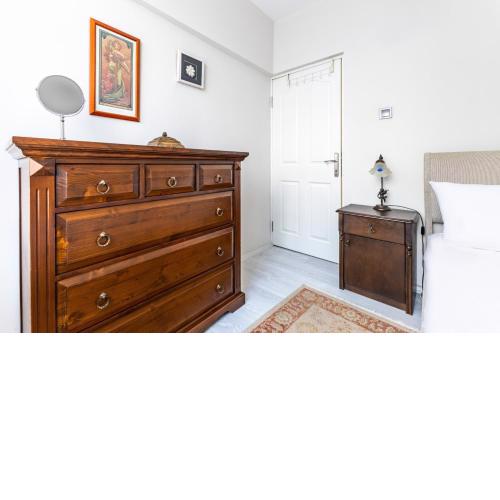 Flat 5 min to Bagdat Ave 8 min to Moda in Kadikoy