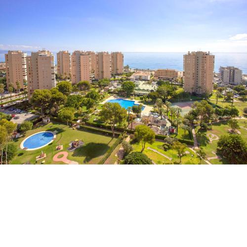FLAT IN FRONT OF THE SEA WITH POOL, TENNIS COURT, GARDENS AND RESTAURANT