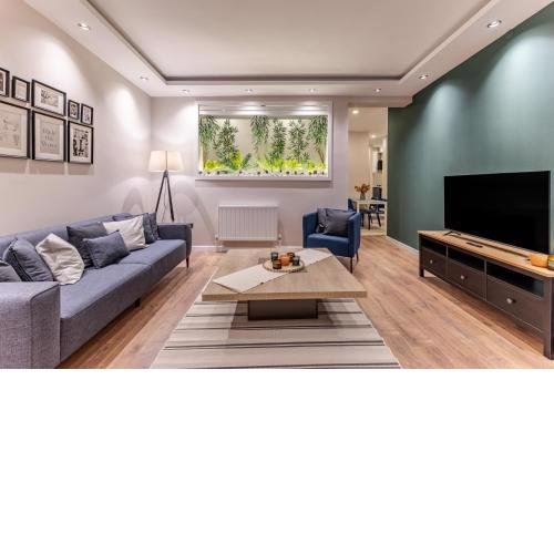 Flat Near Transportation 2 min to Cevahir Mall