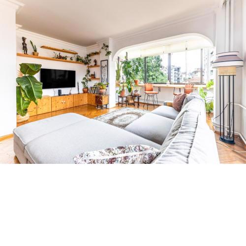 Flat w Balcony 10 min to Toy Museum and Marmaray