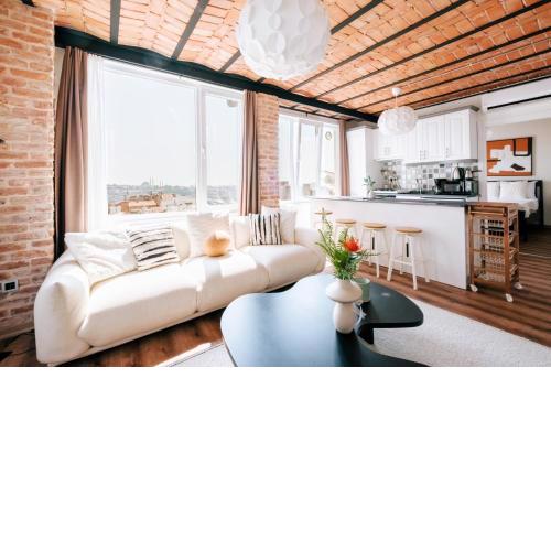 Flat w City View Near Galata Tower in Istiklal Ave
