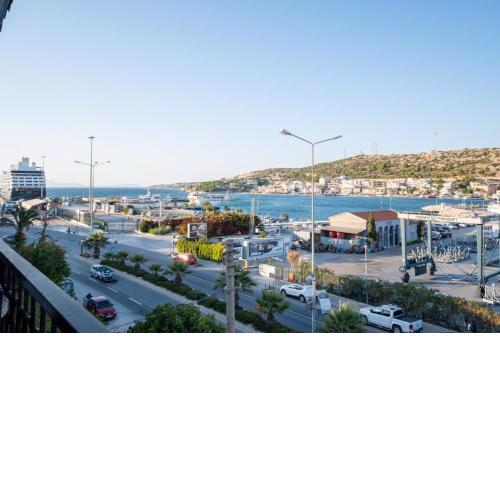 Flat w Sea View Balcony 3 min to Cesme Marina