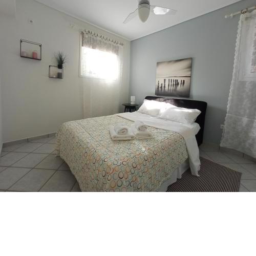 Flat with garden near sea, port and airport