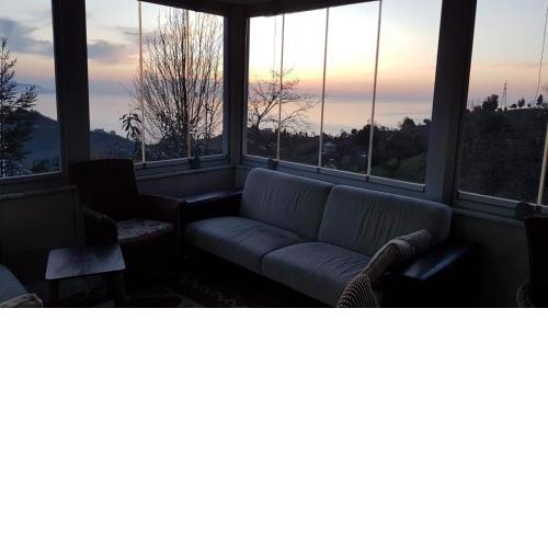 Flat with Magnificent View in Rize
