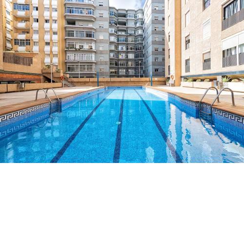 Flat with Pool Near the Beach