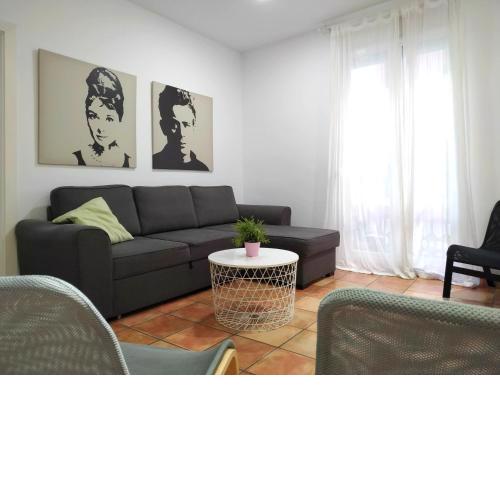 Flats Friends Nave