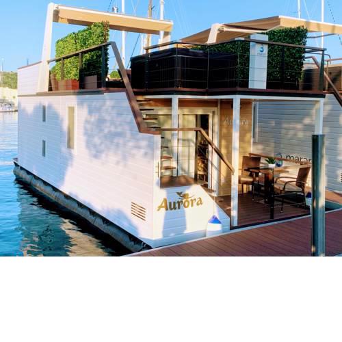 FLOATING SEA HOUSE AURORA