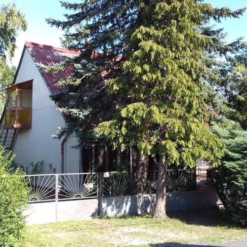 Flóra Apartman