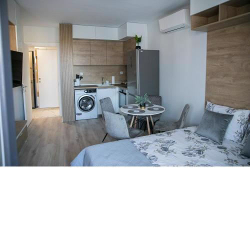 Flora Apartment