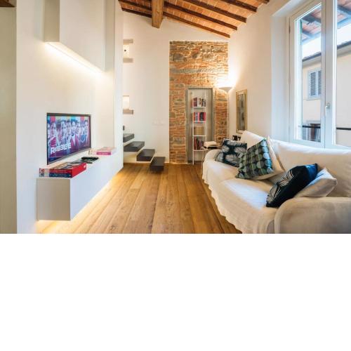 [FLORENCE-SAN FREDIANO] Oldtown with A/C & Netflix