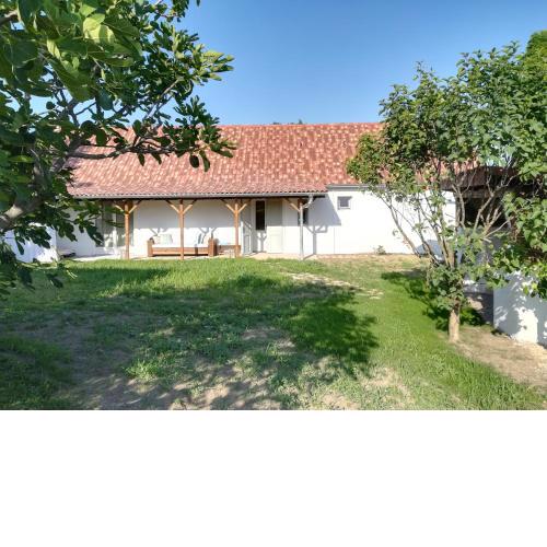 Florie Cottage