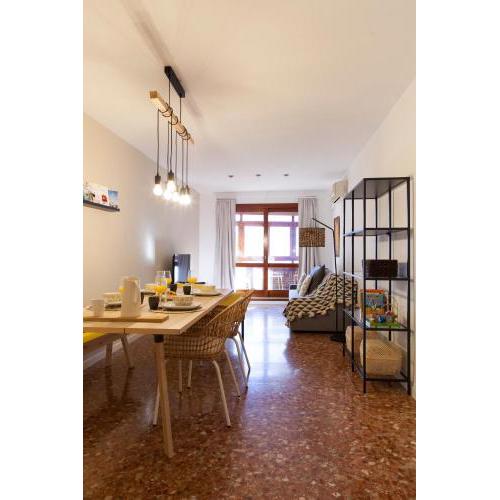 FLORIT FLATS - Apartment Torres de Quart I