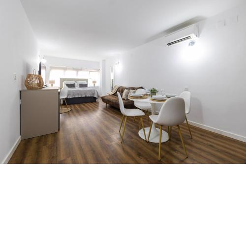 FLORIT FLATS - The Apolo Studio