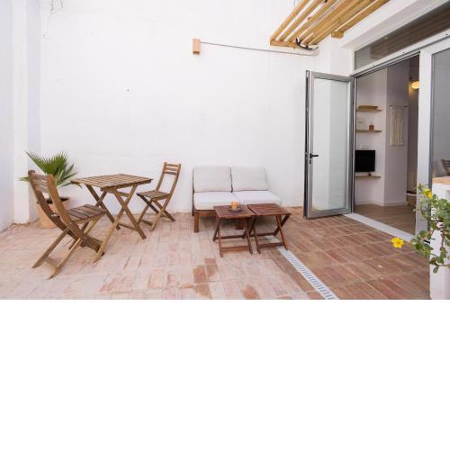 FLORIT FLATS - Traditional Valencia House with shared Terrace
