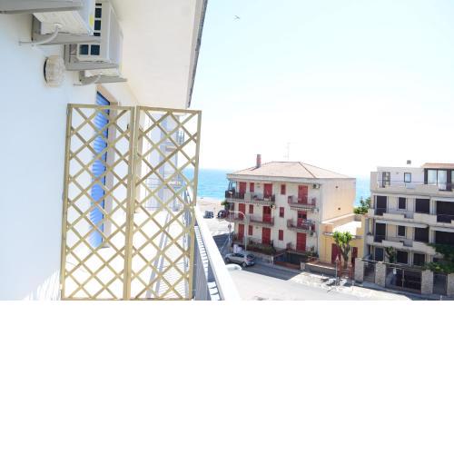 Fondachello Beach House2 - Fondachello-apartments com