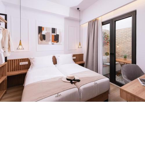 Fontem Central Living