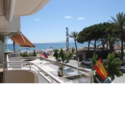 For A Stay Santillana Plaza