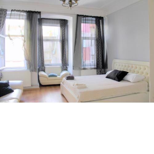 For those who want to be close to Beyoğlu İstiklal street
