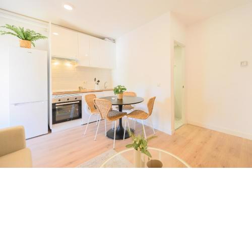 For You Rentals Acogedor Apartamento en Madrid SAZ31