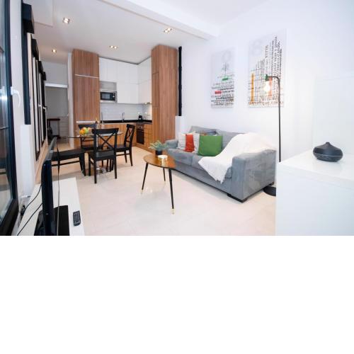 For You Rentals Apartamento con Encanto en Malasaña MIN24