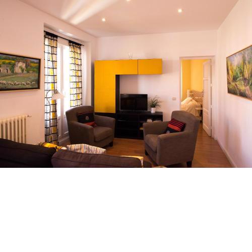 For You Rentals Chueca Apartment SON1