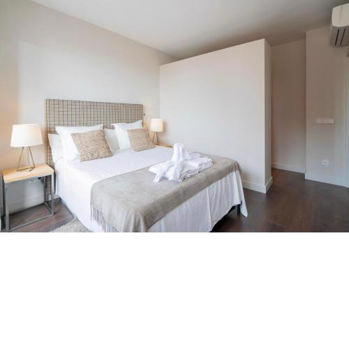 For You Rentals Cozy Apartment in Madrid PXII92