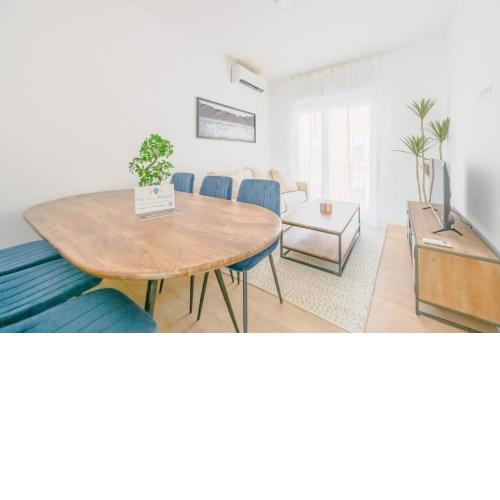 For You Rentals Elegante y cómodo apartamento de tres dormitorios en Vallecas MRI523I