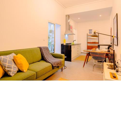 For You Rentals Encantadora vivienda de dos dormitorios en el Centro de Madrid RLT10