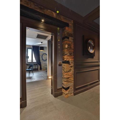 FORVM bijoux ROOMS