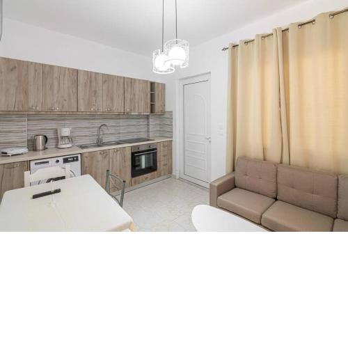 Fotis House 2