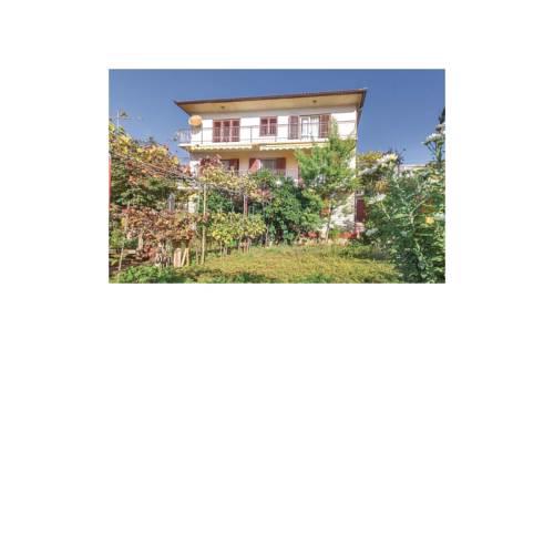 Four-Bedroom Apartment in Pula