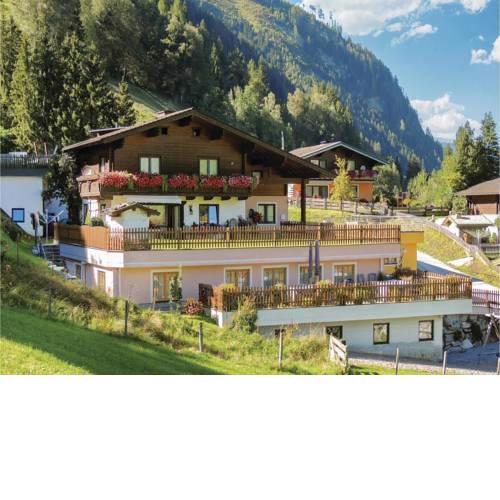 Four-Bedroom Apartment in Rauris