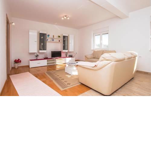 Four-Bedroom Apartment in Sibenik